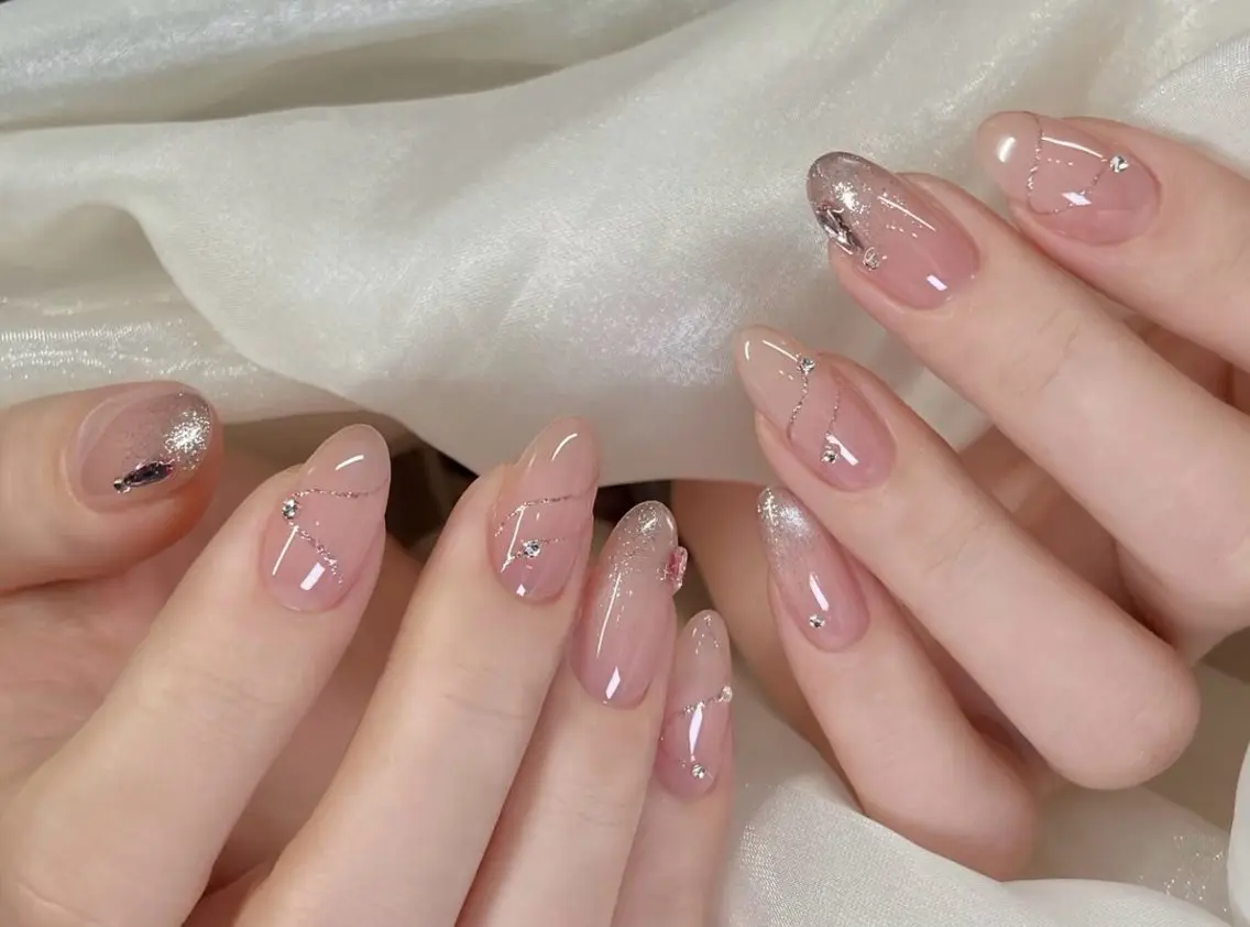 ネイル more glamのネイルデザイン