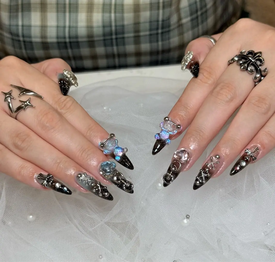 ネイル クリアネイル ドット フラッシュネイル フレンチネイル マグネットネイル ハンドネイル ハンドケア Aria Nail Beautyのネイルデザイン
