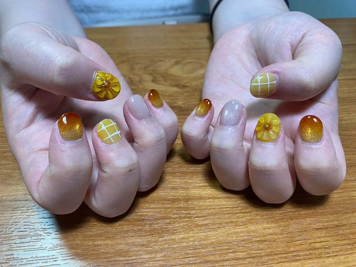 ショート 牧野 真都華のネイルデザイン