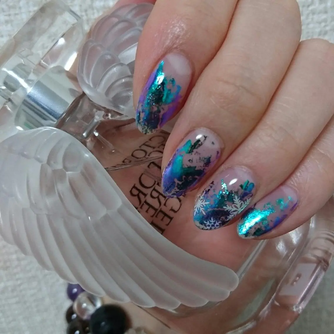 ネイル オーロラネイル ブルー 冬ネイル Lilith Nailのネイルデザイン