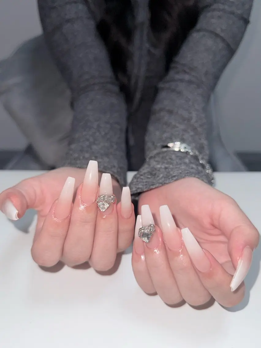 ネイル ハンドネイル BERA NAILSのネイルデザイン