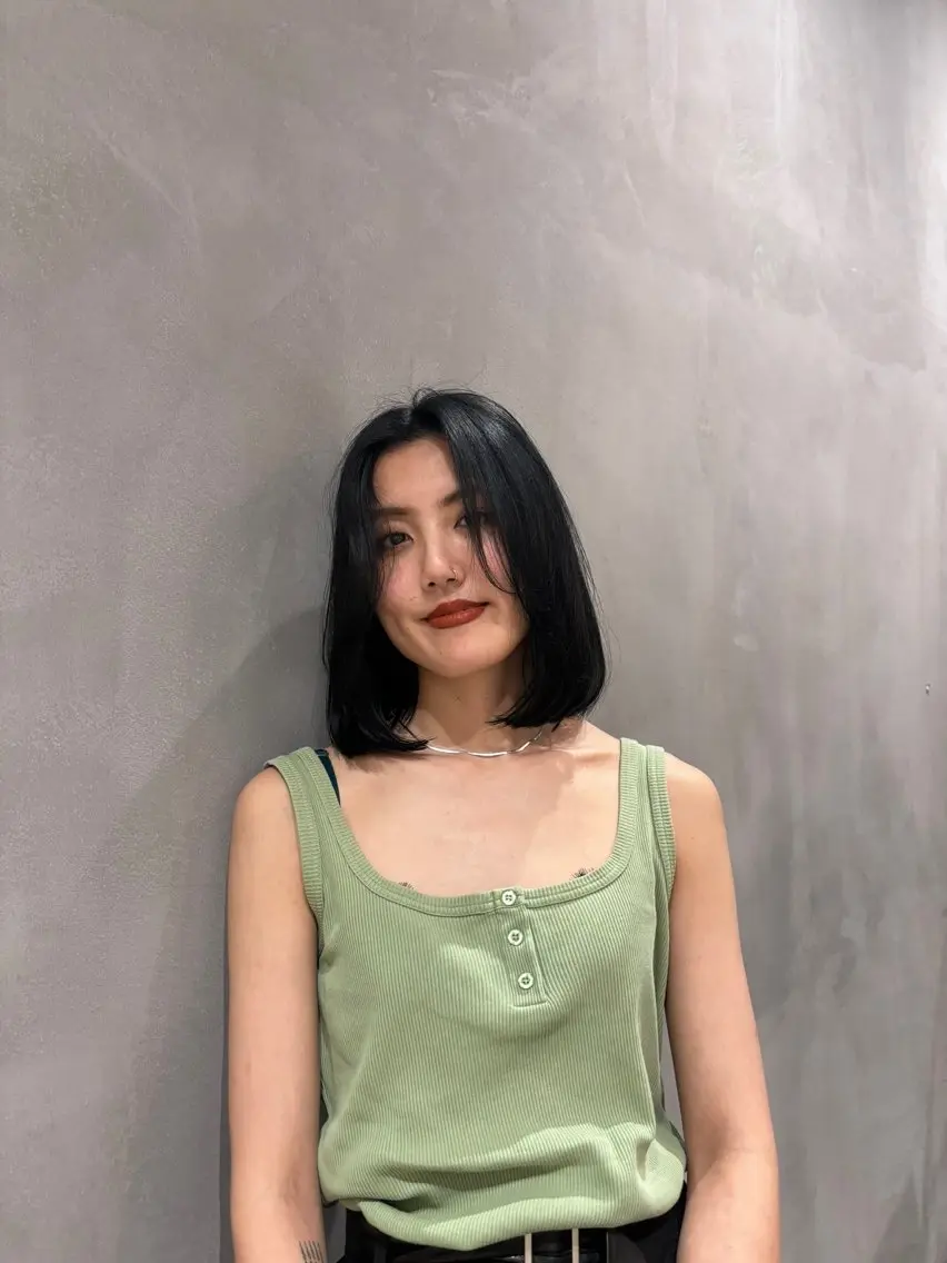 カラー 都築 菜美のヘアスタイル