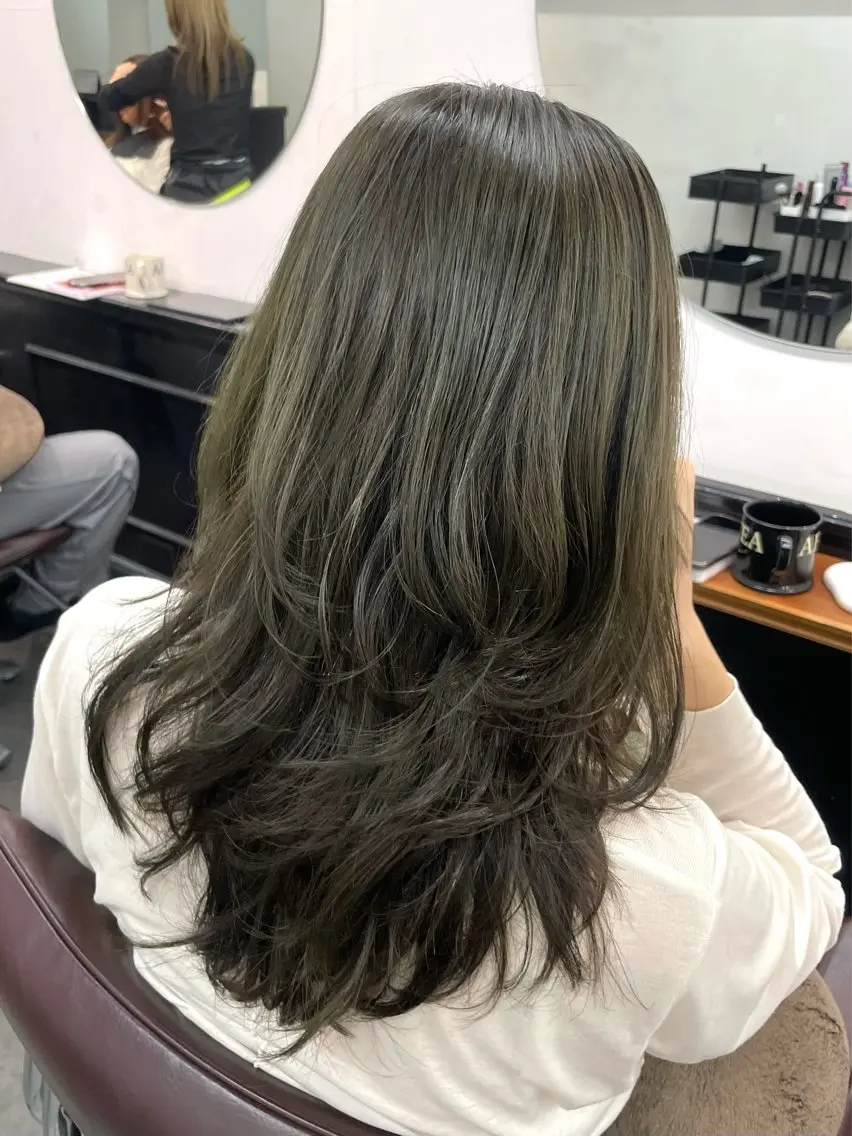 ミディアム カット 野町好花 レイヤー/髪質改善のヘアスタイル
