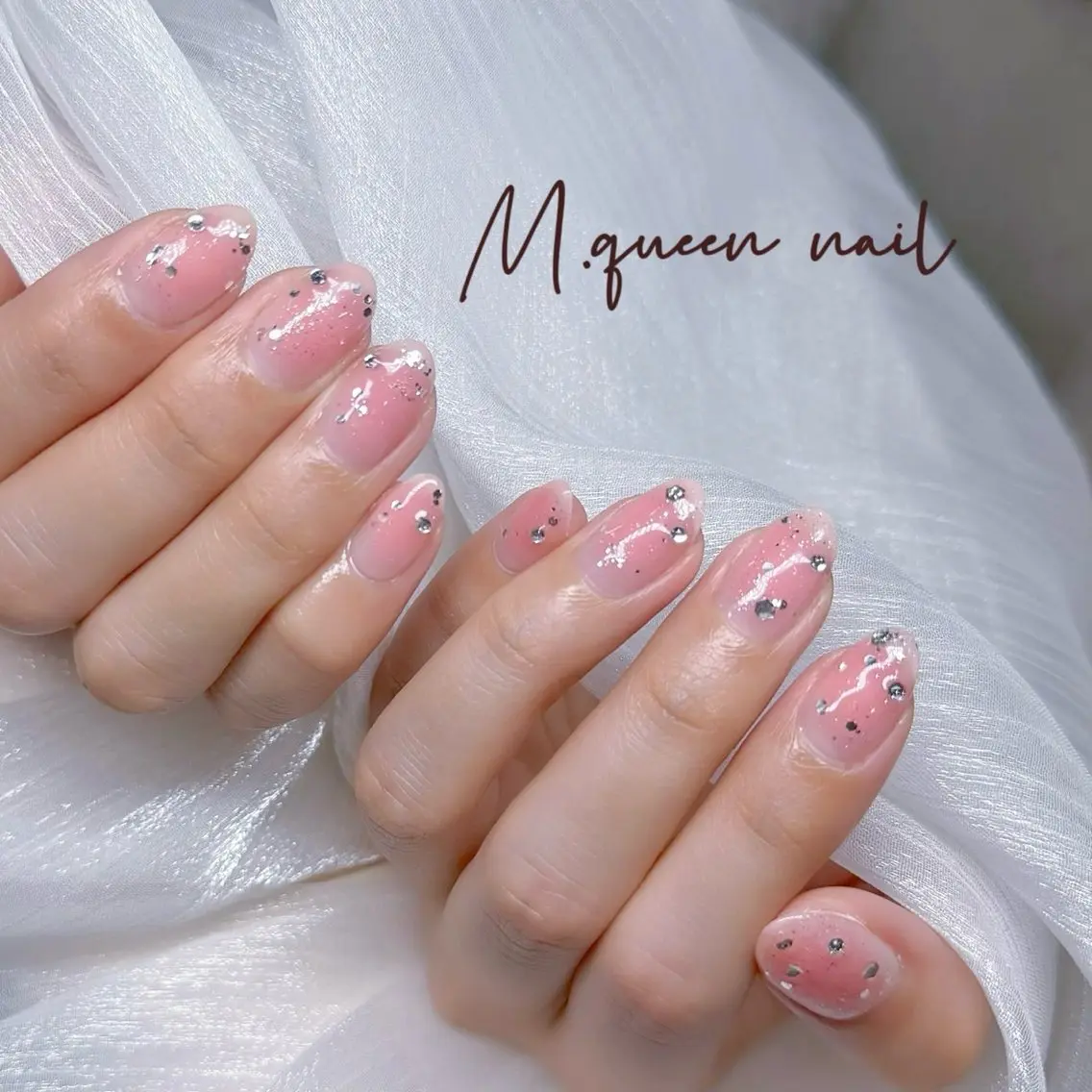 ネイル MQueen ネイルサロンマルのネイルデザイン
