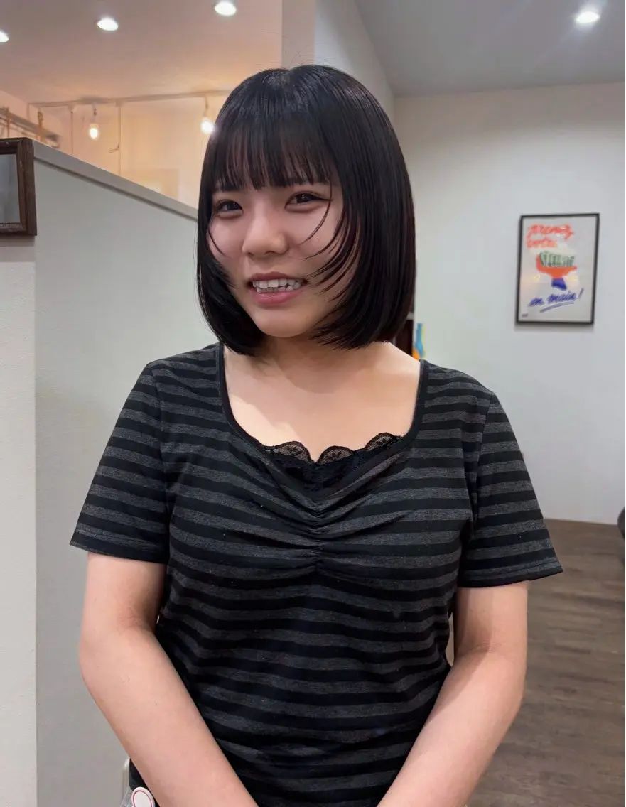 ミディアム ボブ 顔周りカット レイヤーカット 小顔カット Nono カットモデル募集中♩のヘアスタイル