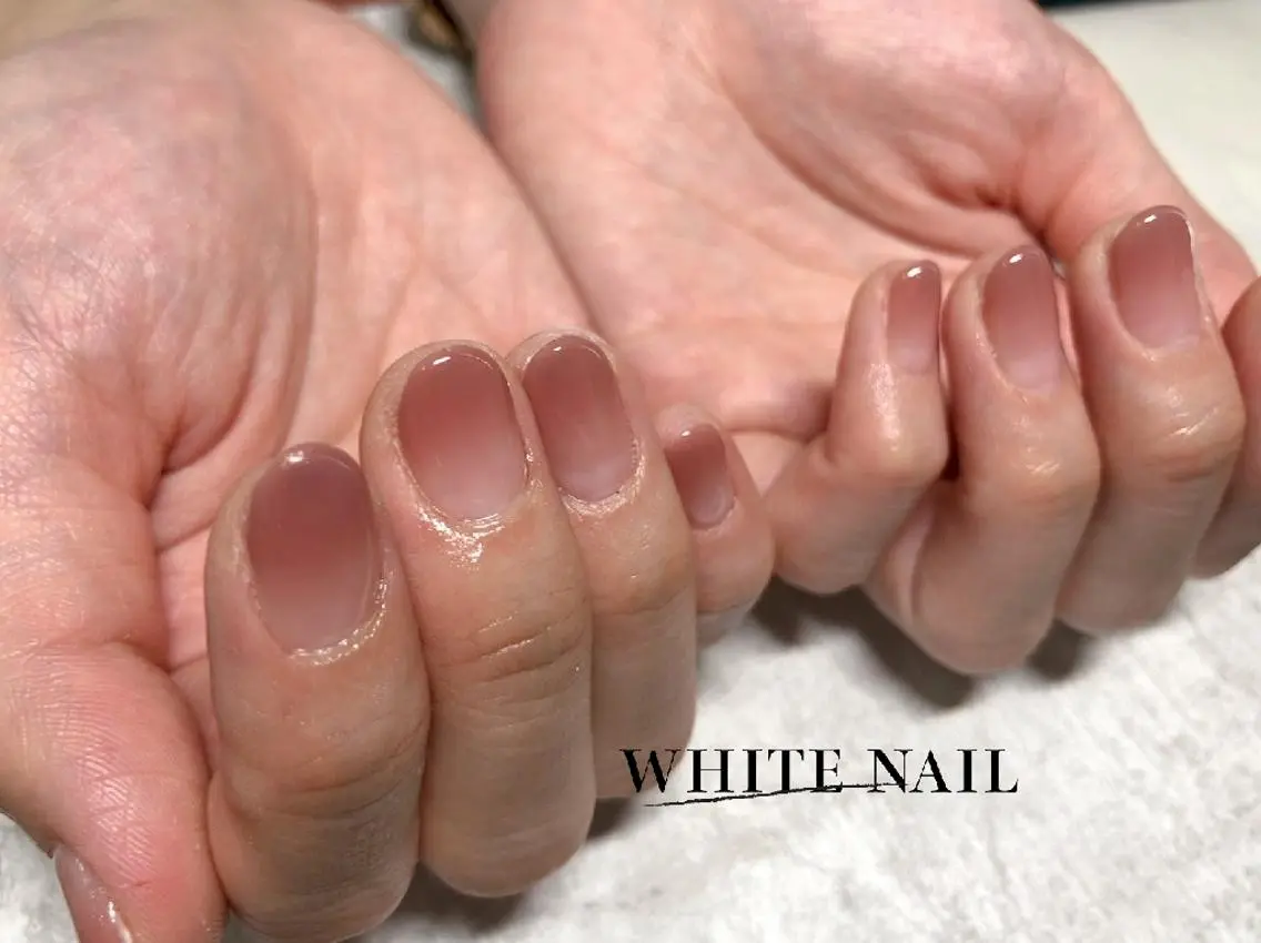 ネイル グラデーション ハンドネイル WHITE NAIL ホワイトネイルのネイルデザイン