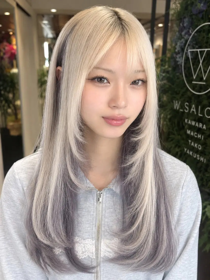 セミロング ヘアカラー W_SALON 四条 ブリーチ 髪質改善のヘアスタイル