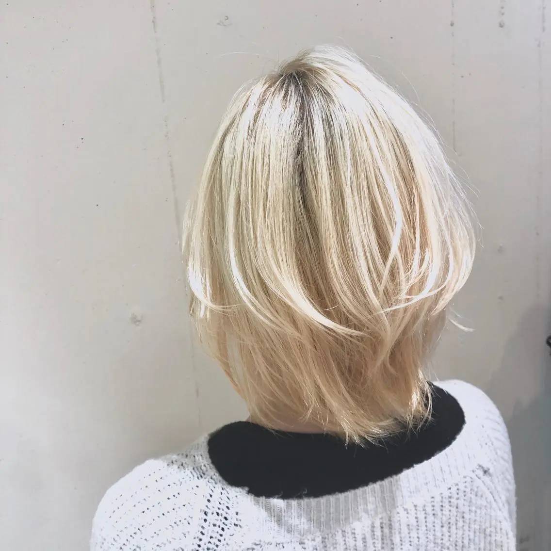 ミディアム カラー パーマ ヘアアレンジ ベージュカラー ブリーチ ハイライトカラー ハイトーンカラー ホワイトベージュ 【ツヤ髪美容師】 ツダケイスケのヘアスタイル