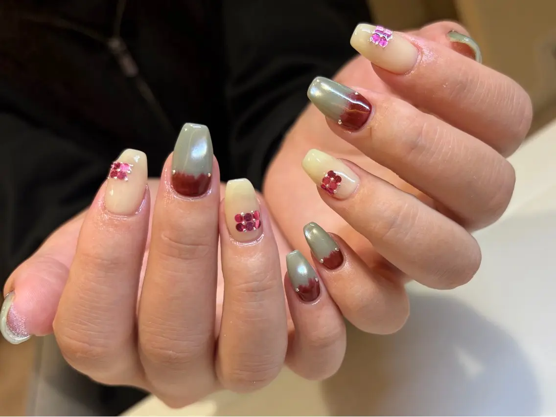 ネイル ハンドネイル Ravi【胡町】 伊藤のネイルデザイン