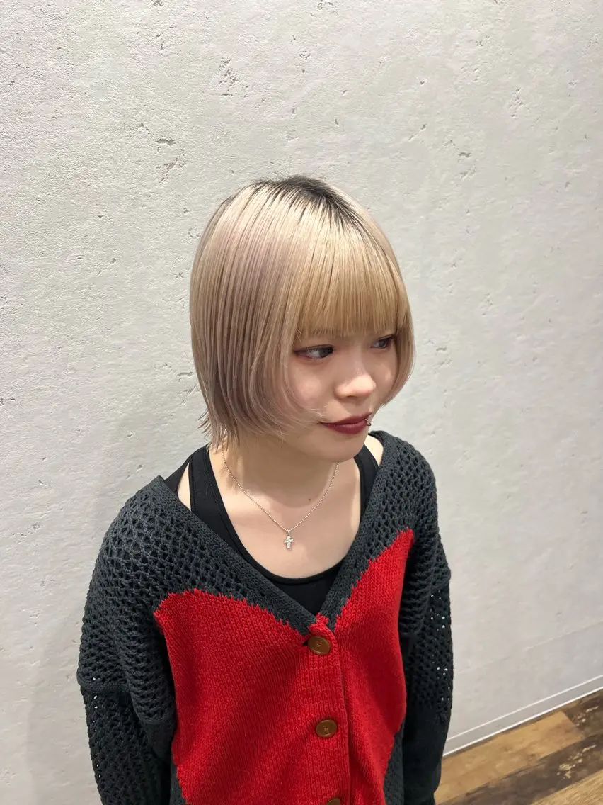 ミディアム 顔周りカット レイヤーカット 外ハネヘア ナチュラルカラー 錦糸町【三橋衿奈】のヘアスタイル