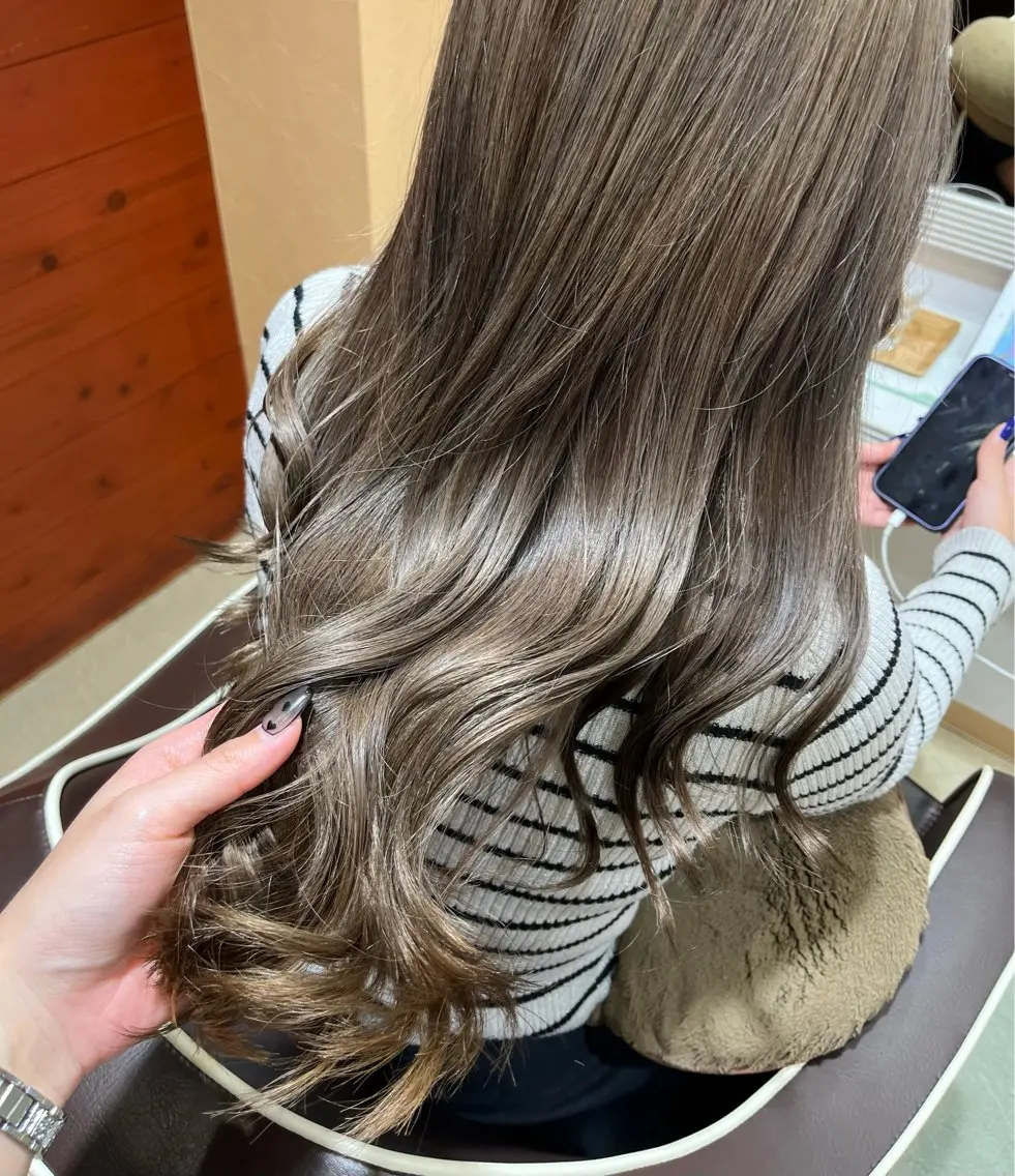 カラー 淡色┊︎ナチュラル 🧁奈那美🧁*.゜のヘアスタイル