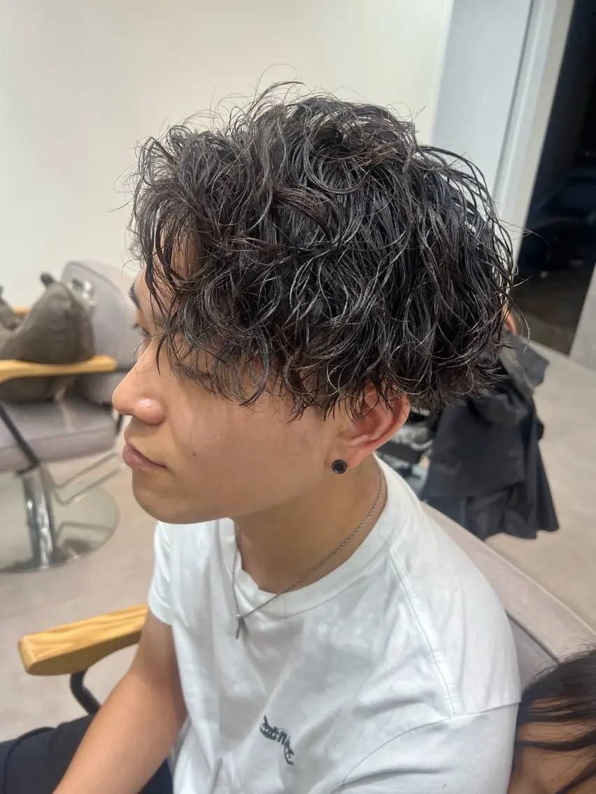 ショート メンズ メンズパーマ メンズ レイヤー ウルフ 弓木啓輔のヘアスタイル