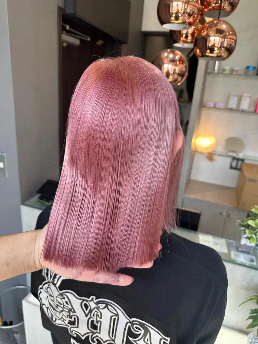 ミディアム カラー ベージュカラー ブリーチ ケアブリーチ 透明感カラー グレージュ ヘアカラー 天神暖色カラー レイヤー・髪質改善のヘアスタイル
