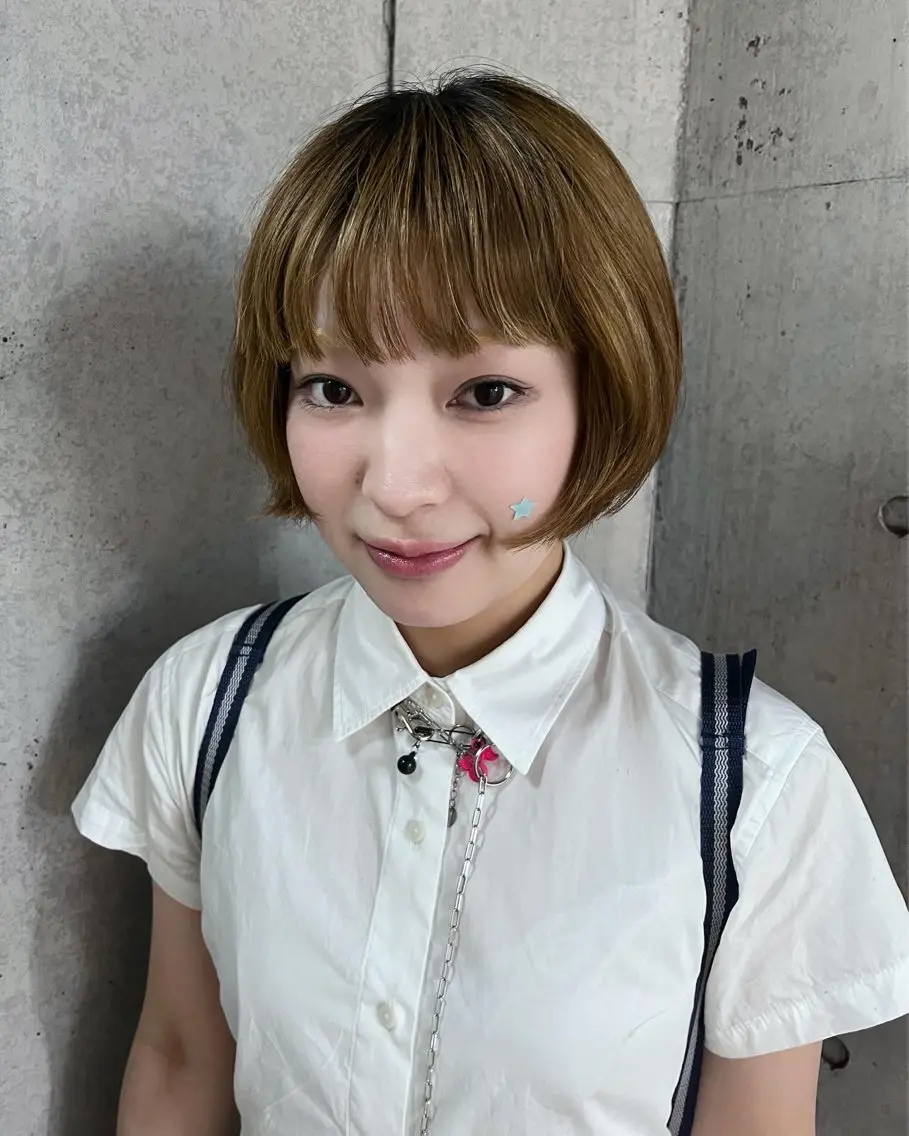 ショート カラー ブリーチ ヘーゼル ボブ カット ヘアカラー トリートメント Vicky ブリーチ メンズカジュアルのヘアスタイル