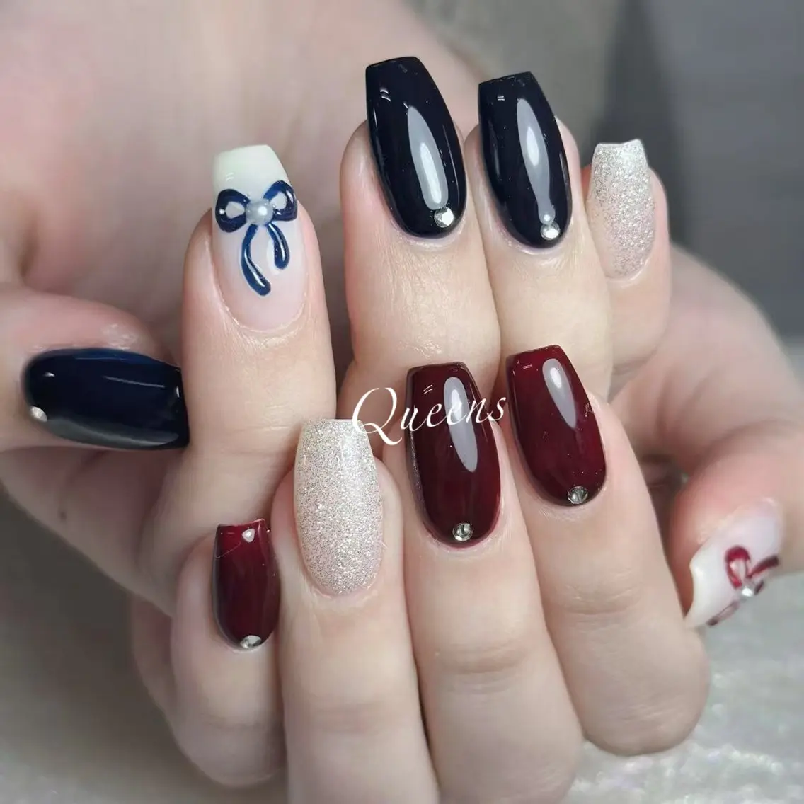 ネイル ハンドネイル Queens テイのネイルデザイン