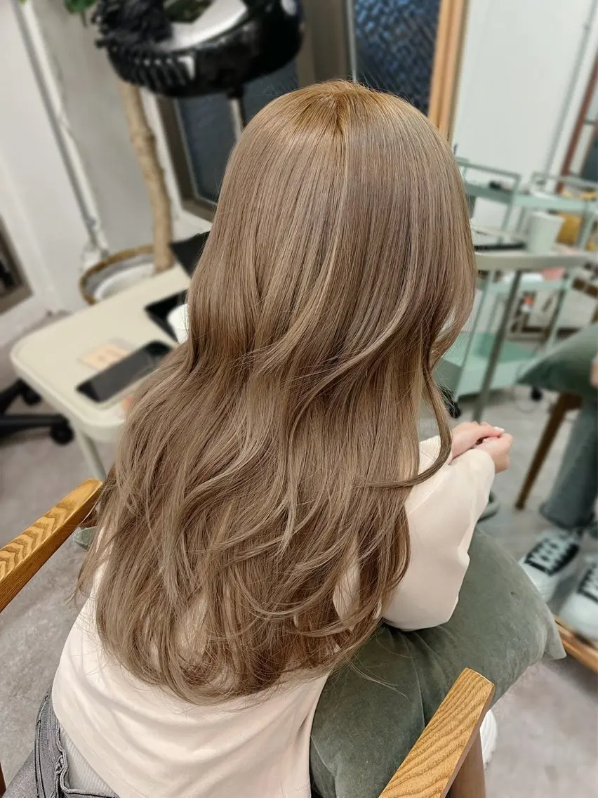 【平日限定】💖🫧ブリーチリタッチ+透明感カラー+3stepトリートメント🥣🎀の写真
