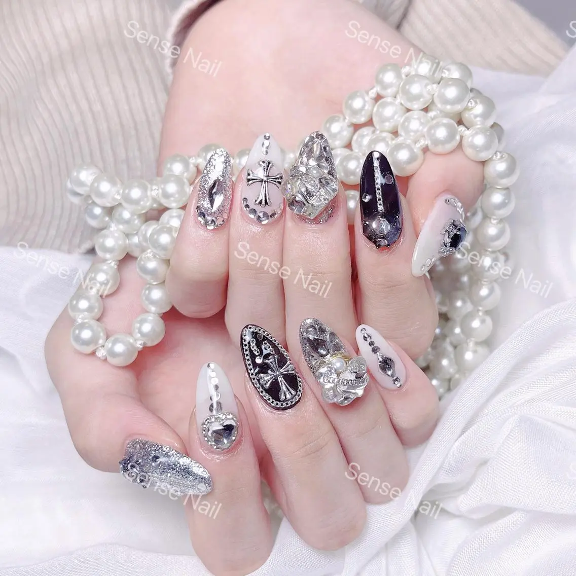 ネイル ハンドネイル ハンドケア Yukiko 🌙のネイルデザイン