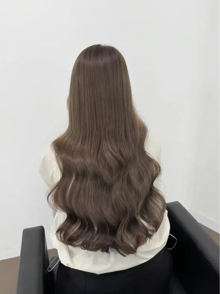 ロング カラー ブラウンカラー 透明感カラー グレージュ Seira 透明感カラー🎀のヘアスタイル