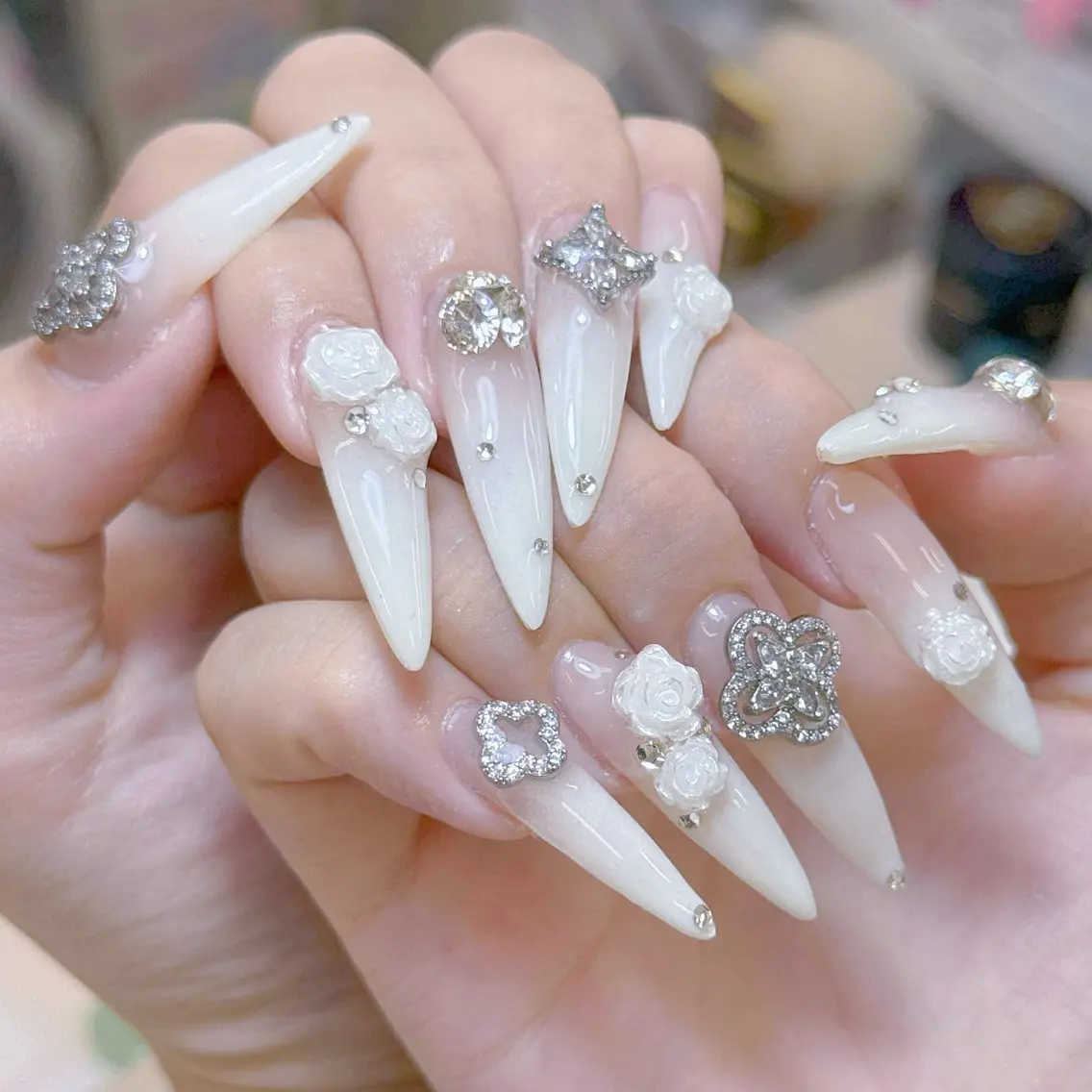 ネイル ハンドネイル ANH NAIL ゴテゴテ専門店💎のネイルデザイン