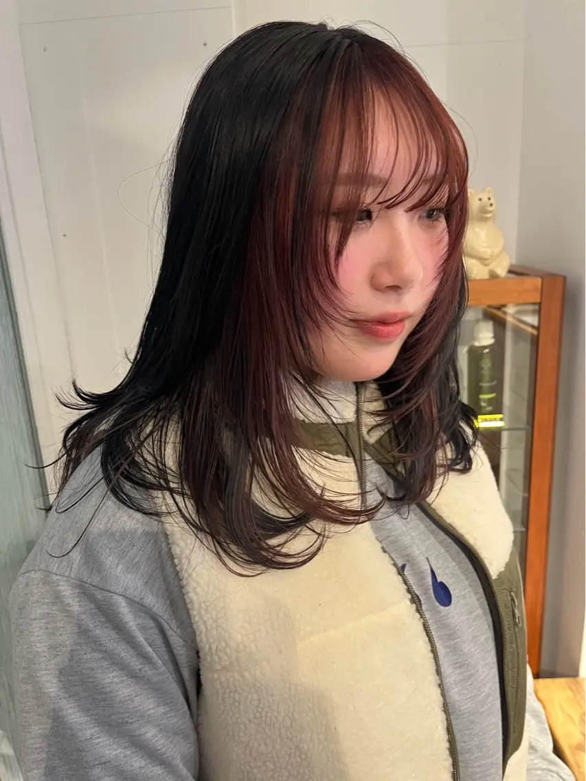 ロング カラー ミストバング デザインカラー フェイスフレーミング オレンジ オレンジレッド ヘアカラー rina/似合わせ/ 透明感/髪質改善のヘアスタイル