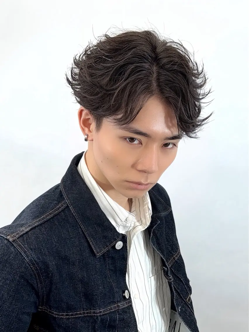 ショート パーマ メンズ フェザーパーマ メンズパーマ ショートヘア カット パーマ フェザーパーマ浦和 スパイキーショートのヘアスタイル