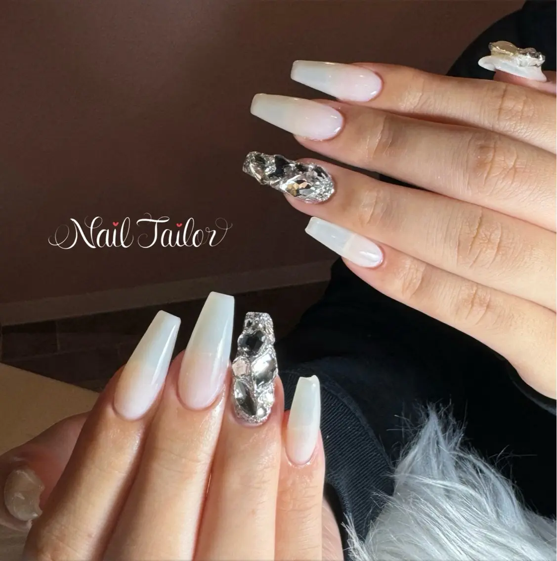 ネイル 長さ出し ロングネイル ワンカラーネイル スカルプネイル ホワイト NailTailor ネイルテイラーのネイルデザイン