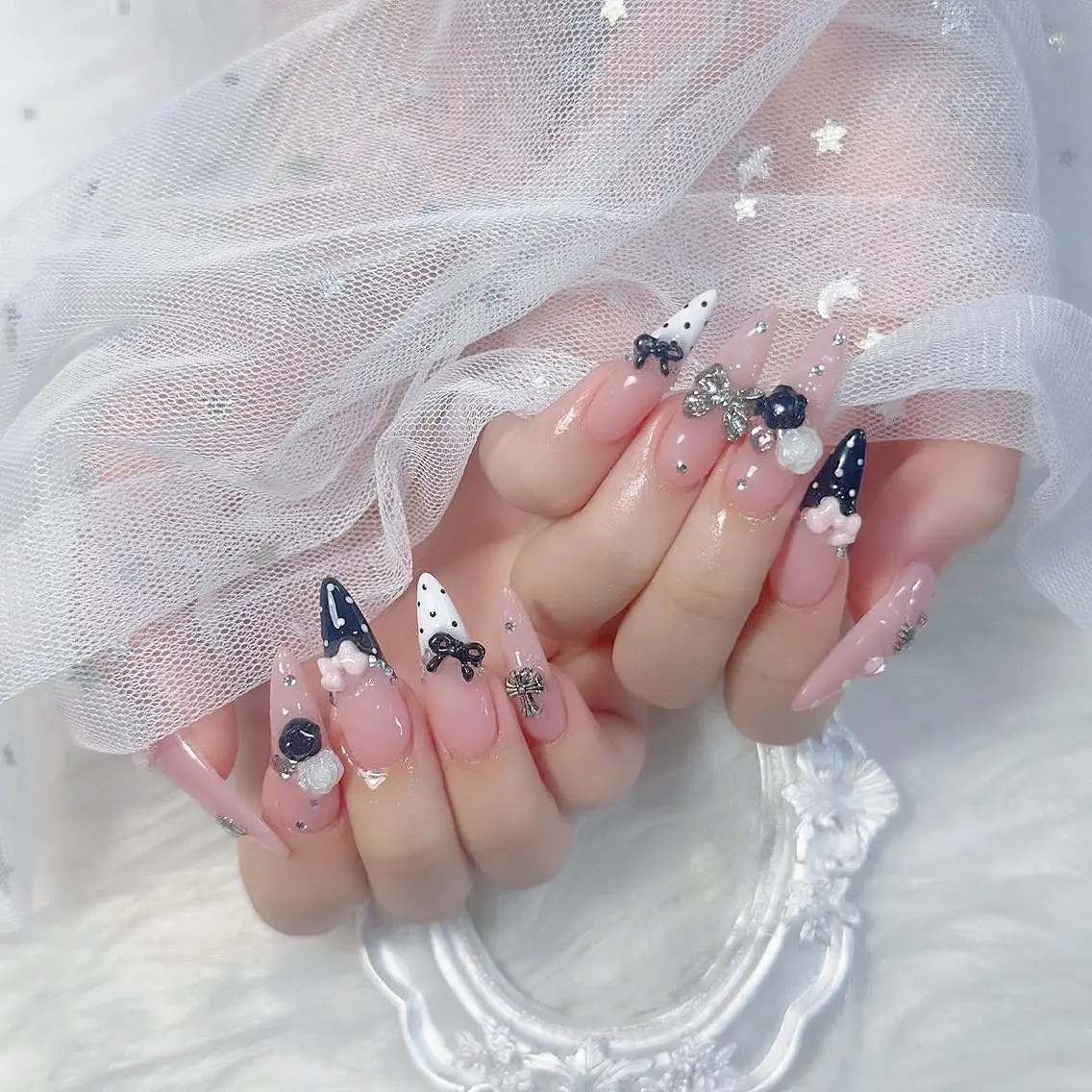 ネイル Hin Hana Nailのネイルデザイン