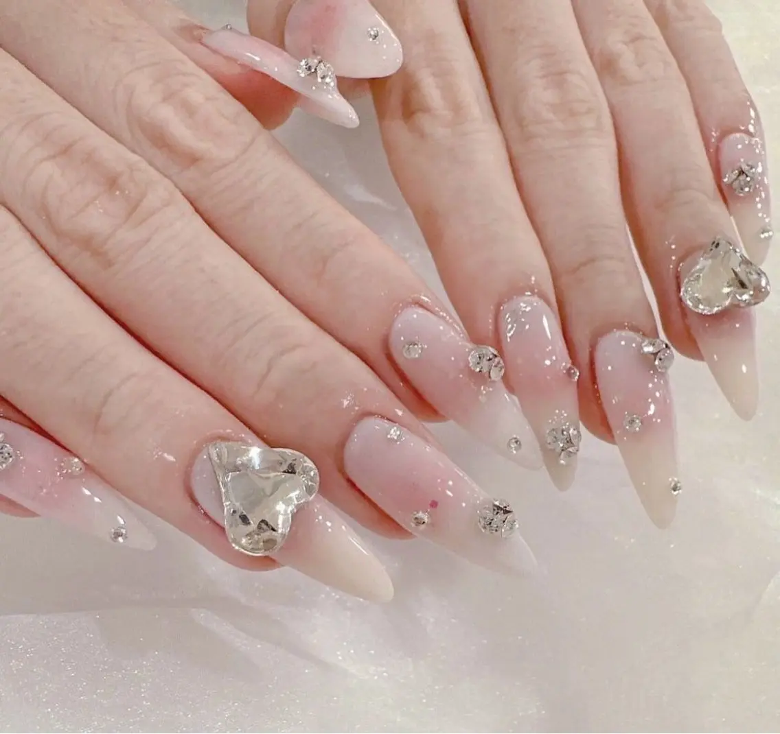 ネイル フレンチネイル キラキラネイル 韓国ネイル シンプルネイル ワンホンネイル ハンドネイル MEI Nailのネイルデザイン