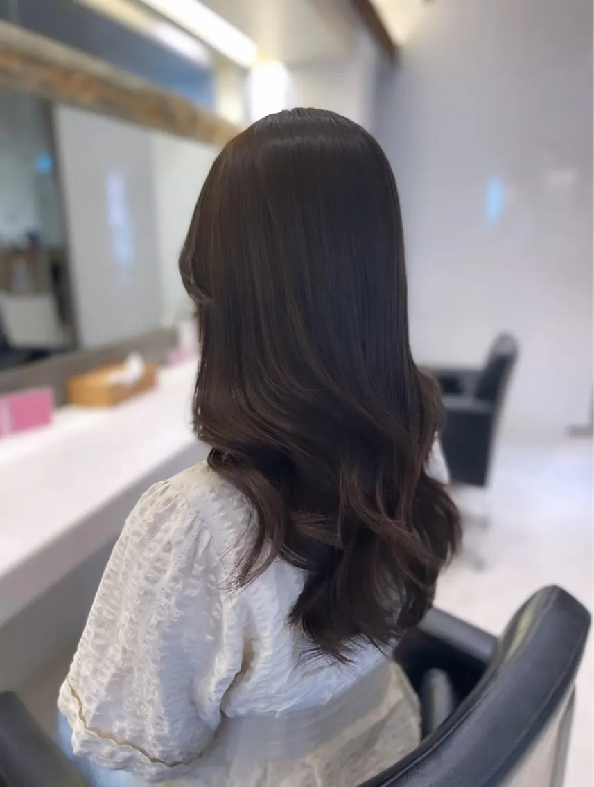 ロング カラー 赤み消し透明感カラー オオヤマのヘアスタイル