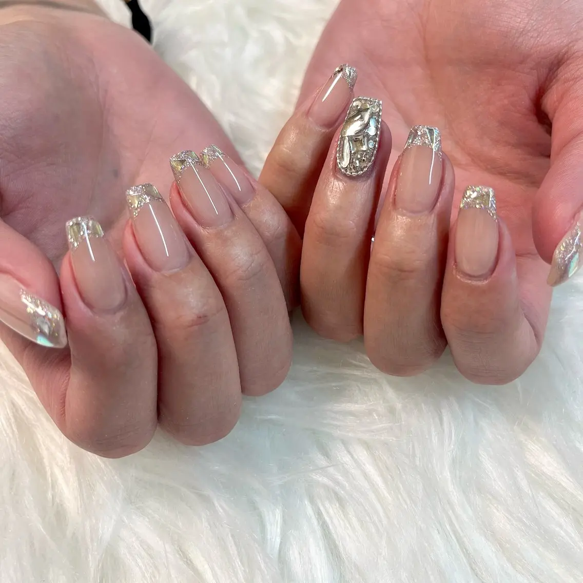 ネイル フレンチネイル ガラスフレンチ 持ち込み ハンドネイル Chipi Nailのネイルデザイン