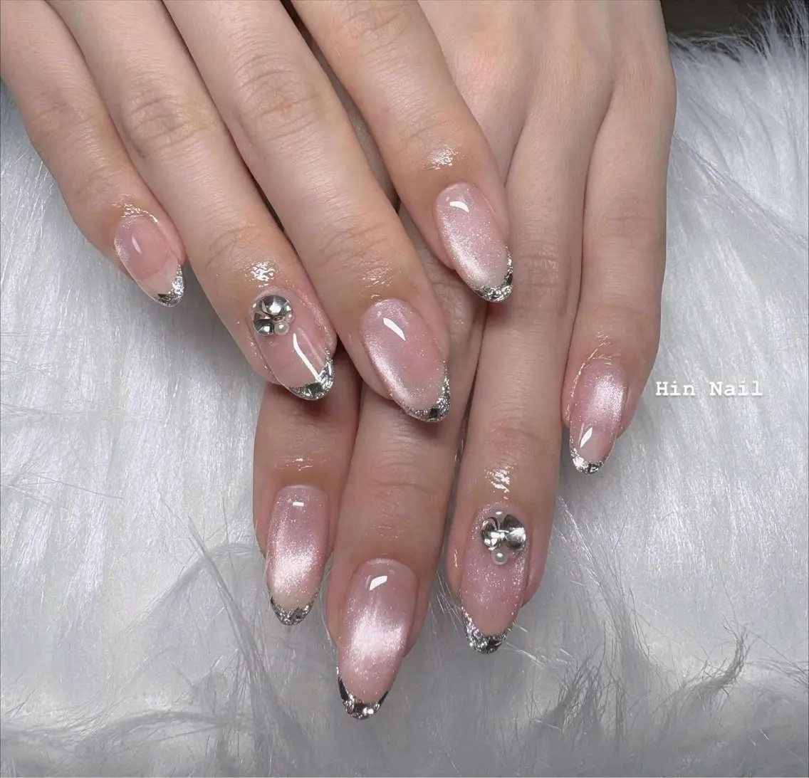 ネイル ジェルネイル ガーリー ハート 韓国ネイル 夏ネイル ハンドネイル HIN NAILのネイルデザイン