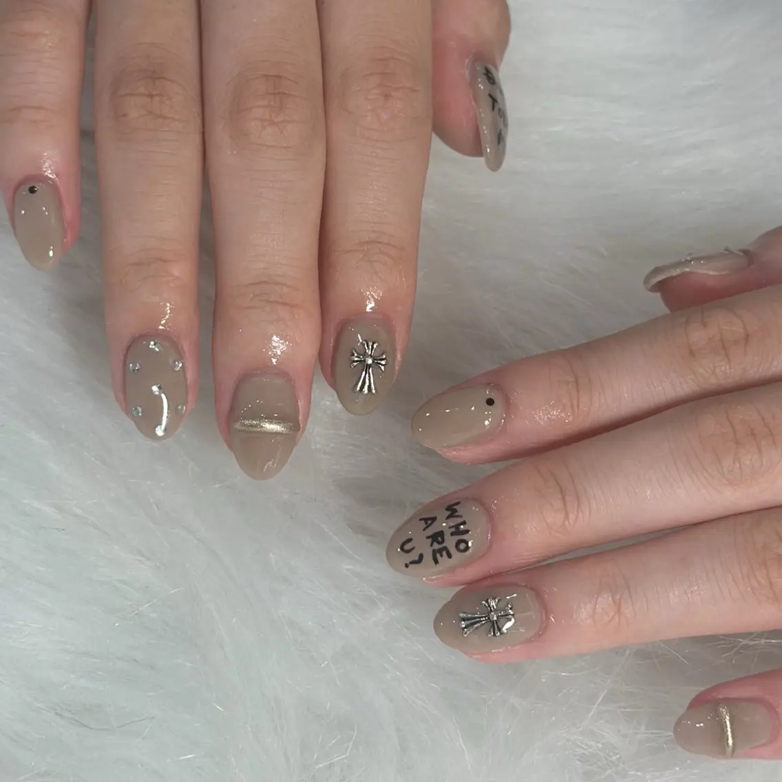ネイル ハンドネイル フットネイル LAVISH nanamiのネイルデザイン
