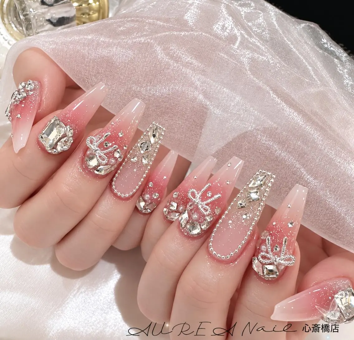 ネイル 長さ出し ハート キラキラネイル 韓国ネイル ロングネイル ハンドネイル ハンドケア AUREA Nail 心斎橋店のネイルデザイン