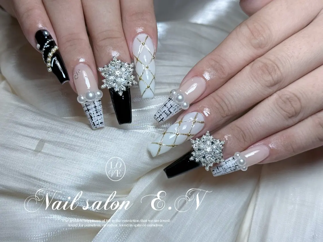 ネイル E.N🦋 長さ出し/持ち込みのネイルデザイン