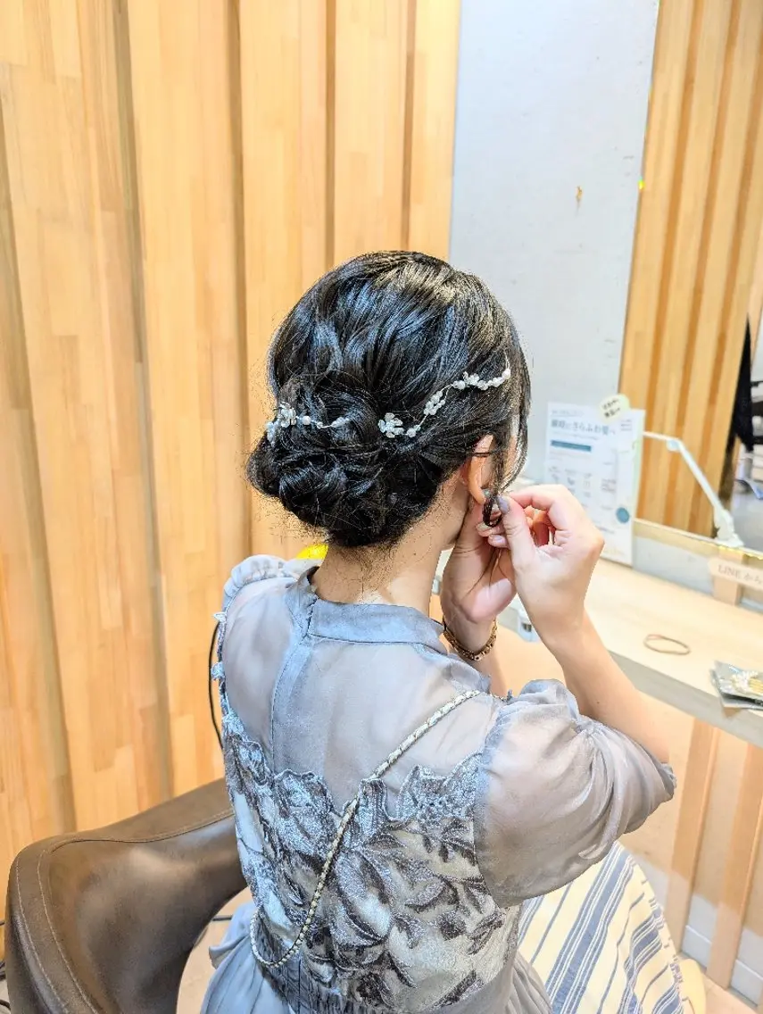 ミディアム ヘアアレンジ ヘアセット koto💭 コトのヘアスタイル