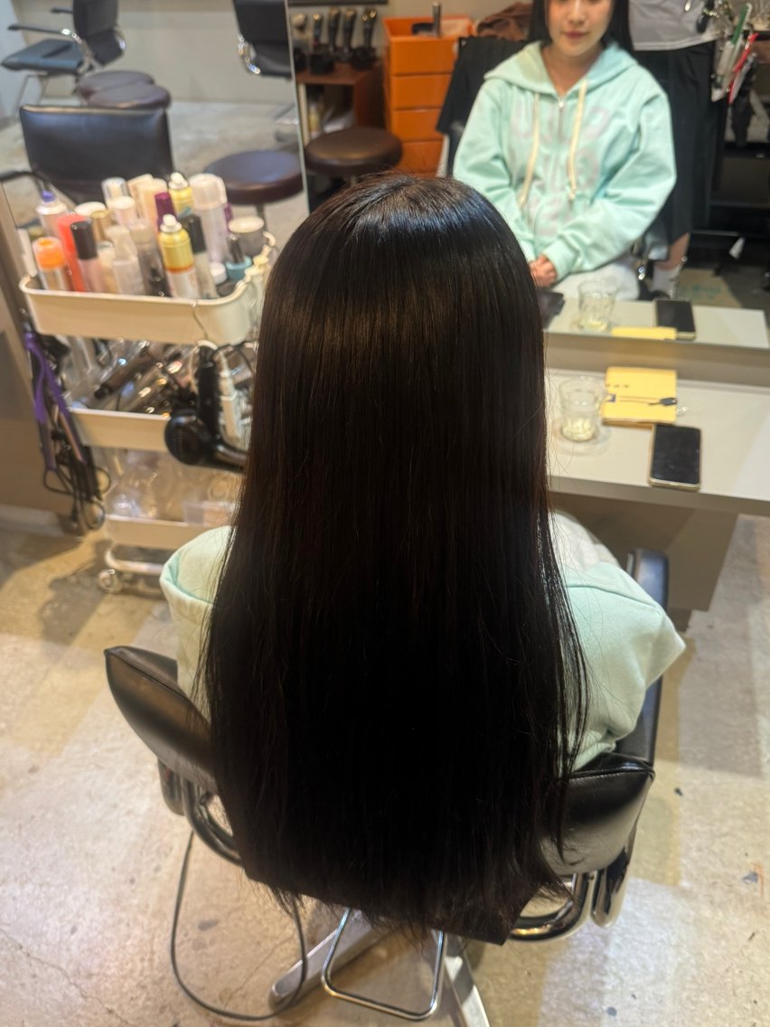 カラー ヘアカラー 櫻木 志穏のヘアスタイル