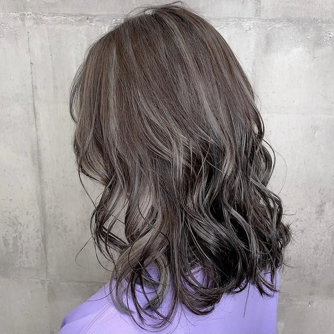ロング カラー グレージュ ハイライトカラー ハイライト ヘアカラー LUXBE LUCE ひなののヘアスタイル