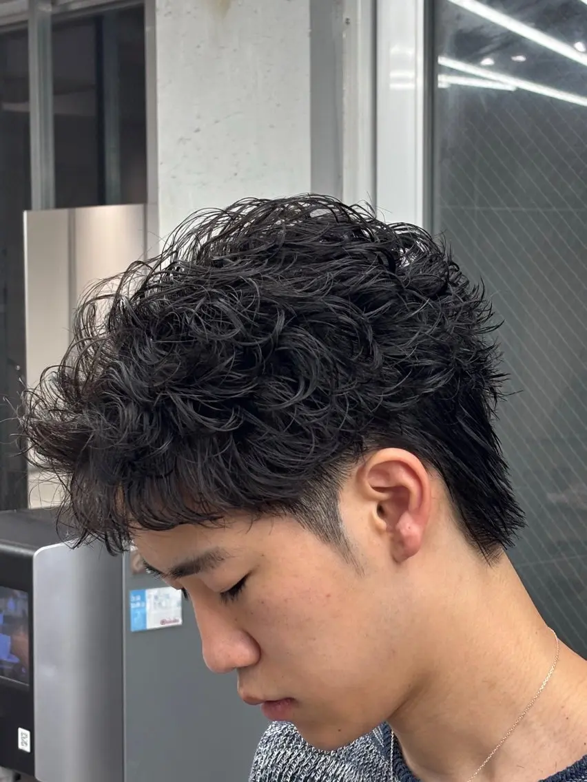 ショート パーマ メンズ カット パーマ トリートメント 🐲原宿、渋谷/メン ズ特化/パーマ、縮毛のヘアスタイル