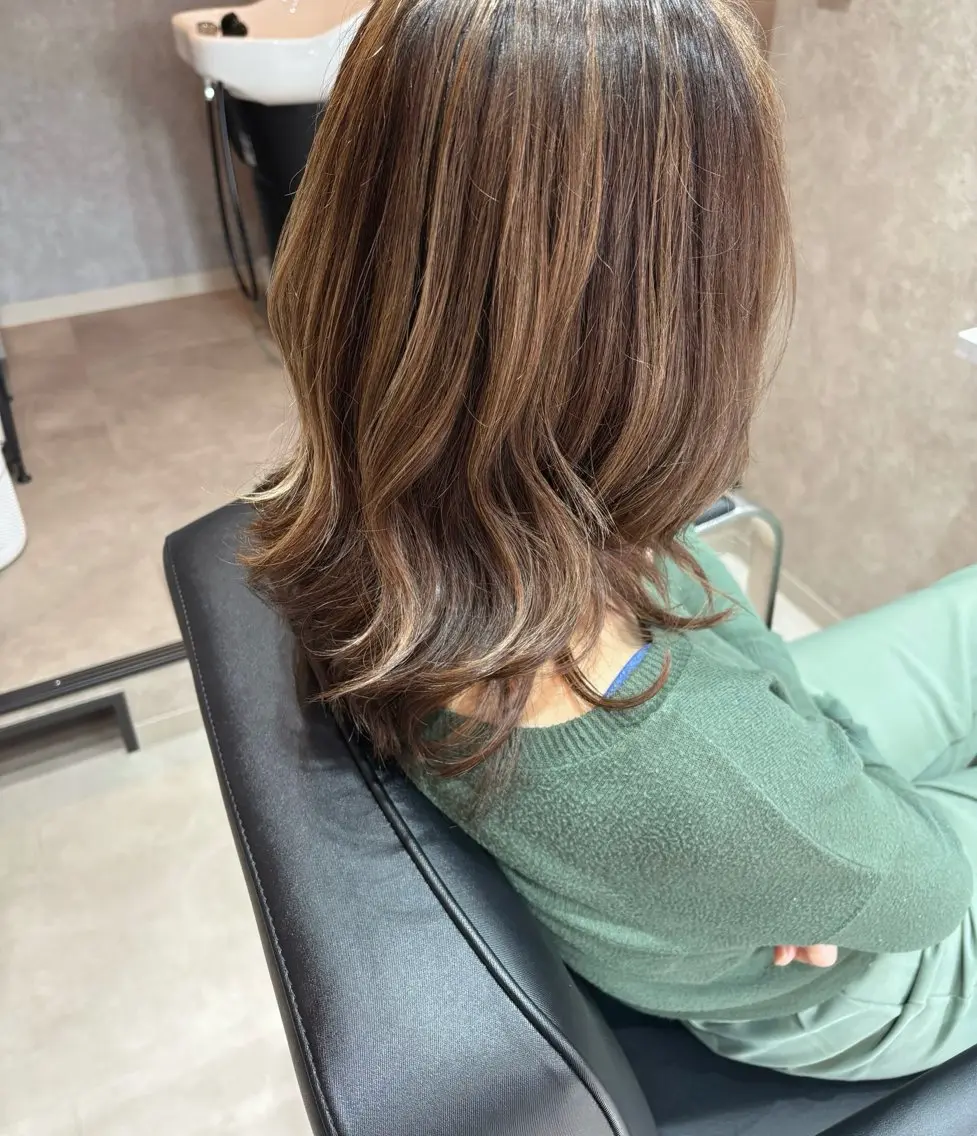 ミディアム カラー ベージュカラー ショコラベージュ カット ヘアカラー Mina Akiyamaのヘアスタイル