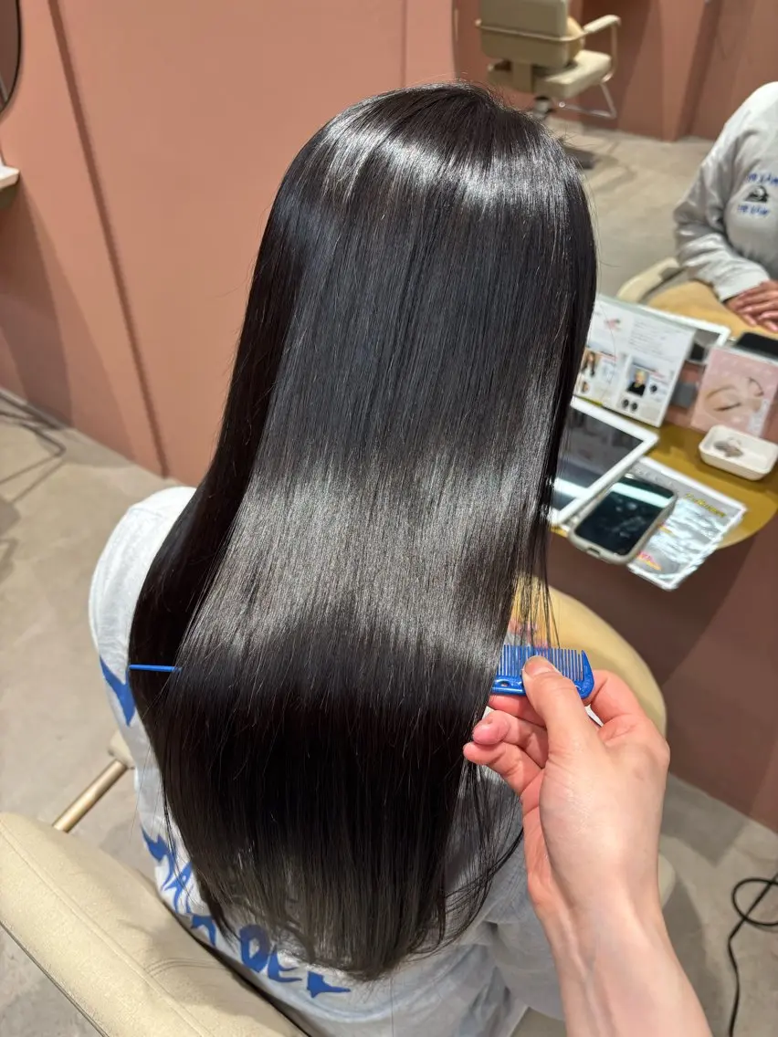 ロング 縮毛矯正 垣内 彩伽のヘアスタイル