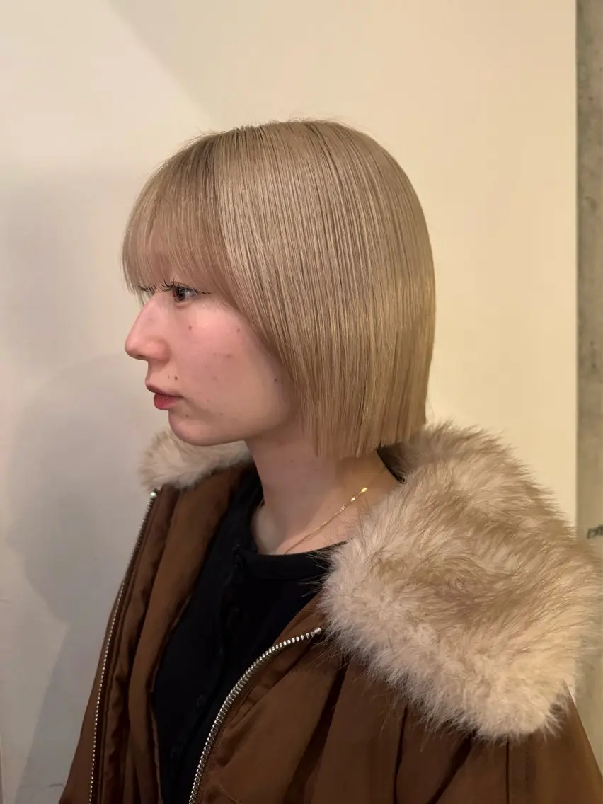 ショート 🪞きら艶ロング カラー🩶 azuのヘアスタイル