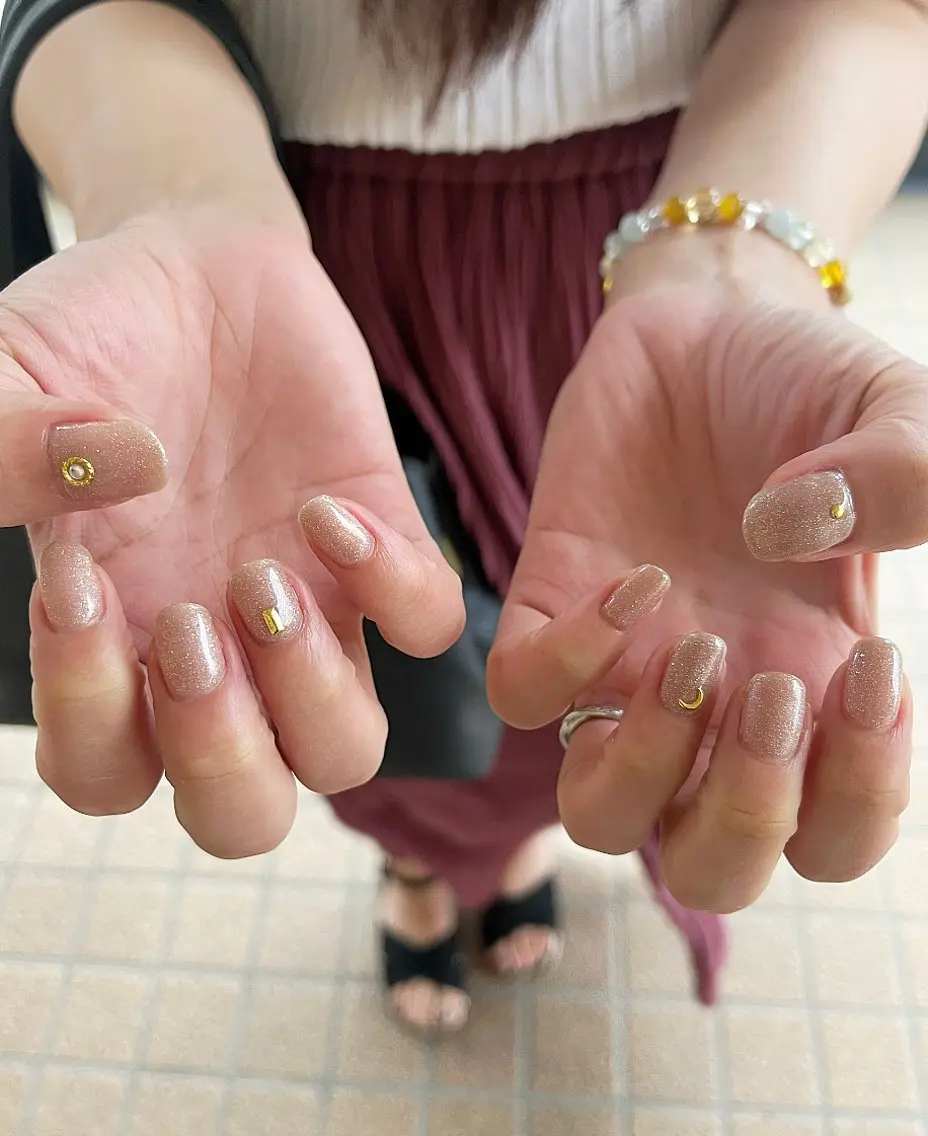 ネイル ストーンネイル ハンドネイル nail salon Y²🐻板谷のネイルデザイン