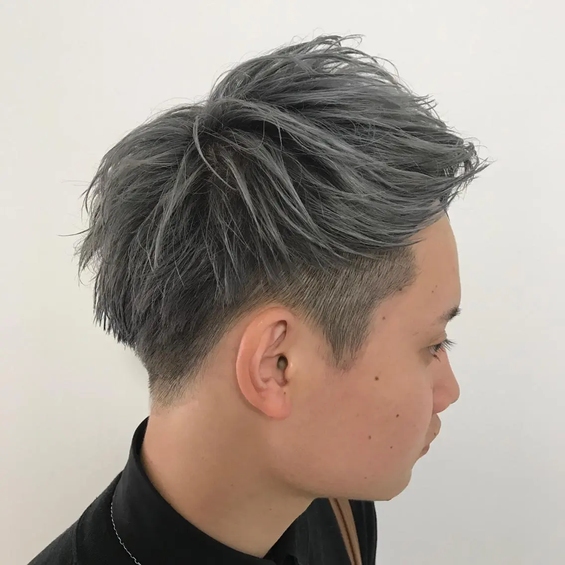 ショート カラー レイヤーカット 西村あきやのヘアスタイル