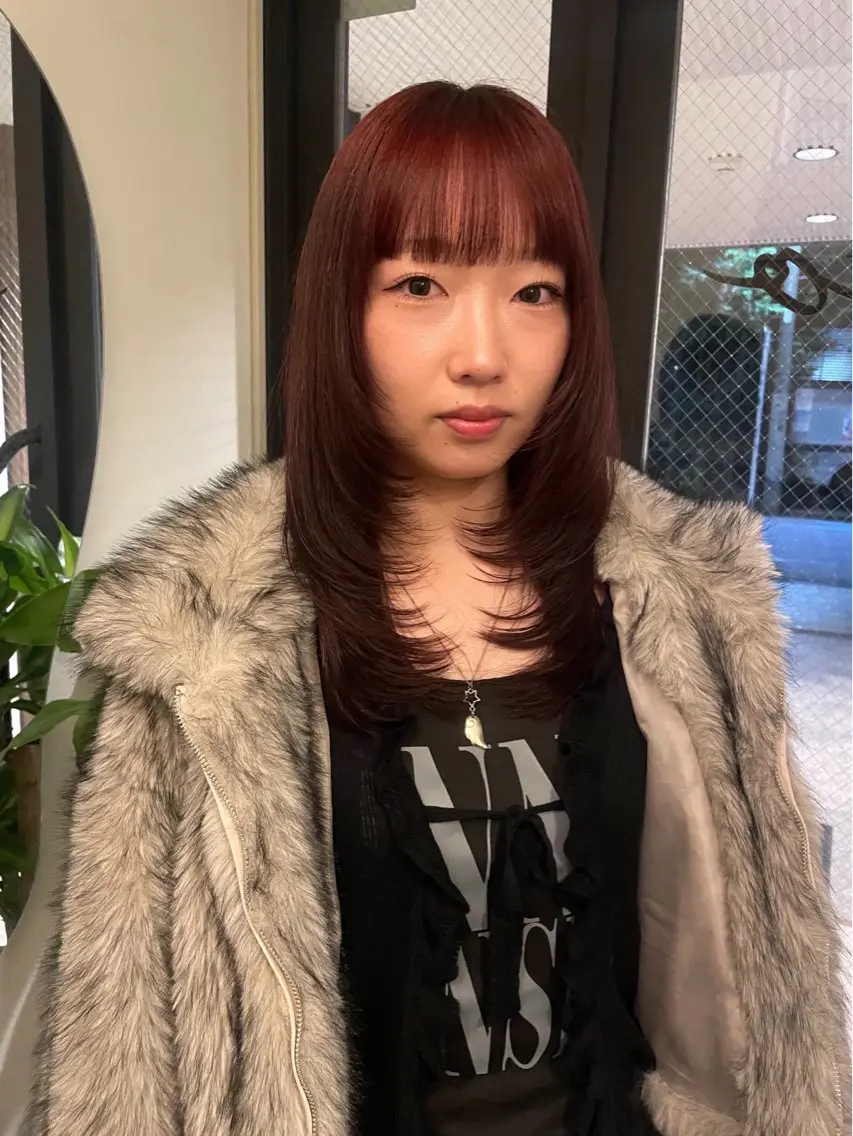 セミロング カラー レイヤーカット カット ヘアカラー トリートメント 渋谷 留菜のヘアスタイル