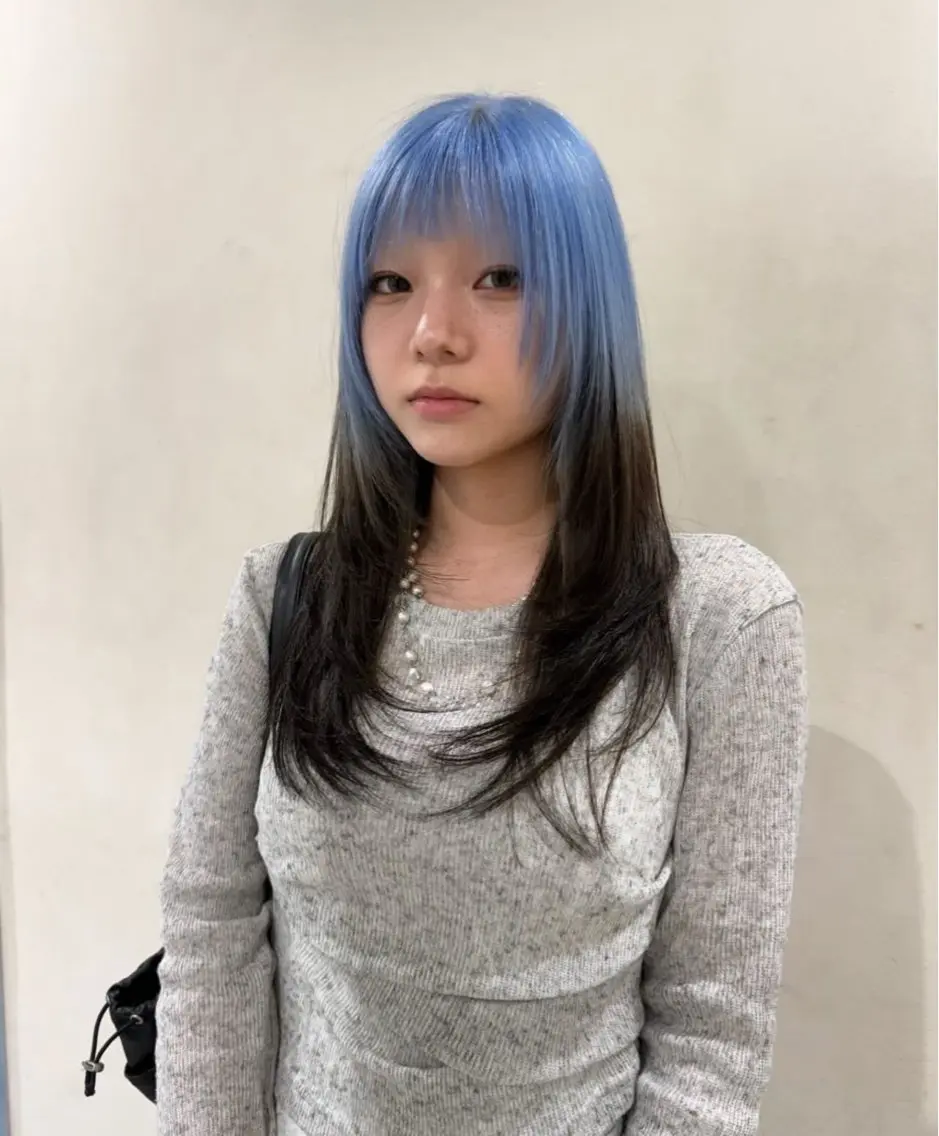 ロング パーマ カット ヘアカラー トリートメント ハイトーンレイヤー 顔まわりSOTAのヘアスタイル