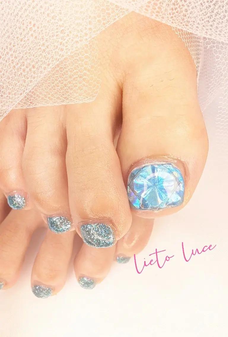 ネイル キラキラネイル ぷっくりネイル フットネイル lieto luce Yukaのネイルデザイン