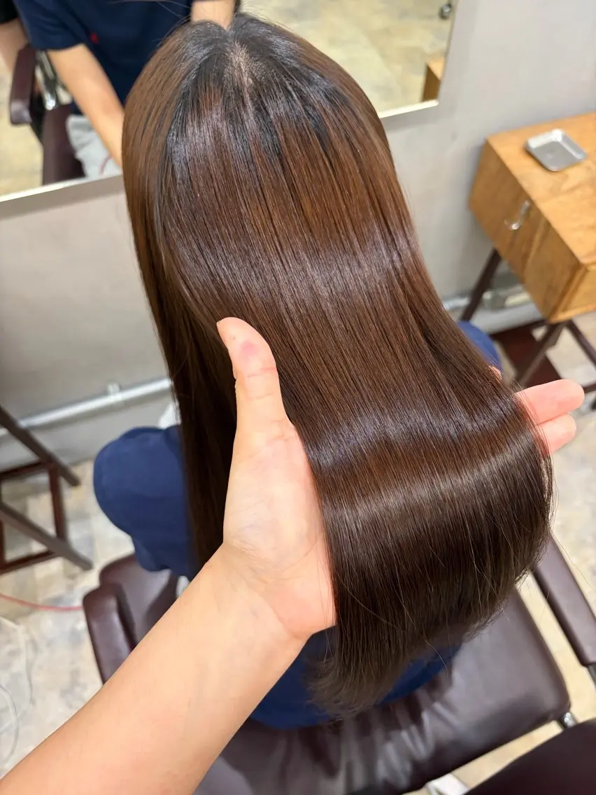 ロング 内宮 葵のヘアスタイル