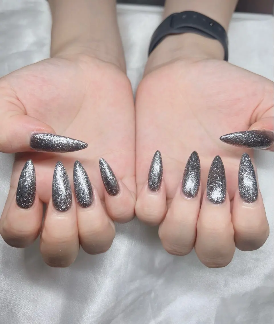 ネイル 長さ出し グラデーション キラキラネイル マグネットネイル ニュアンスネイル Lee Nails チップ長さだし専門店のネイルデザイン