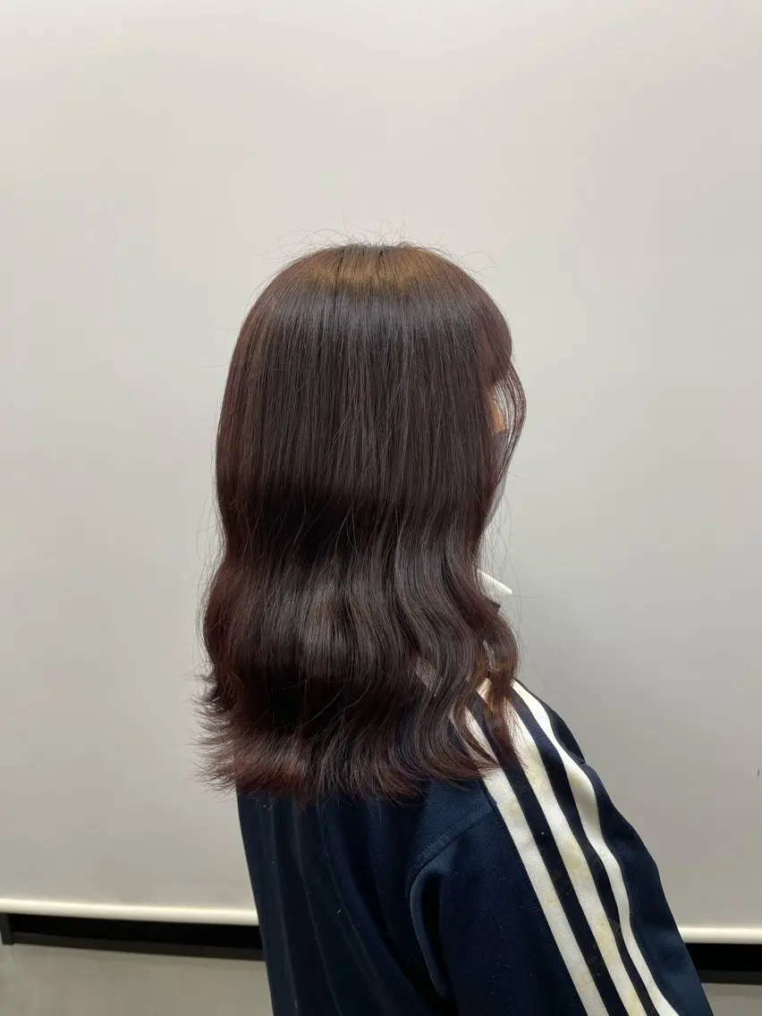 セミロング カラー レッドカラー 🌷艶感カラー🌷 富施 優花のヘアスタイル