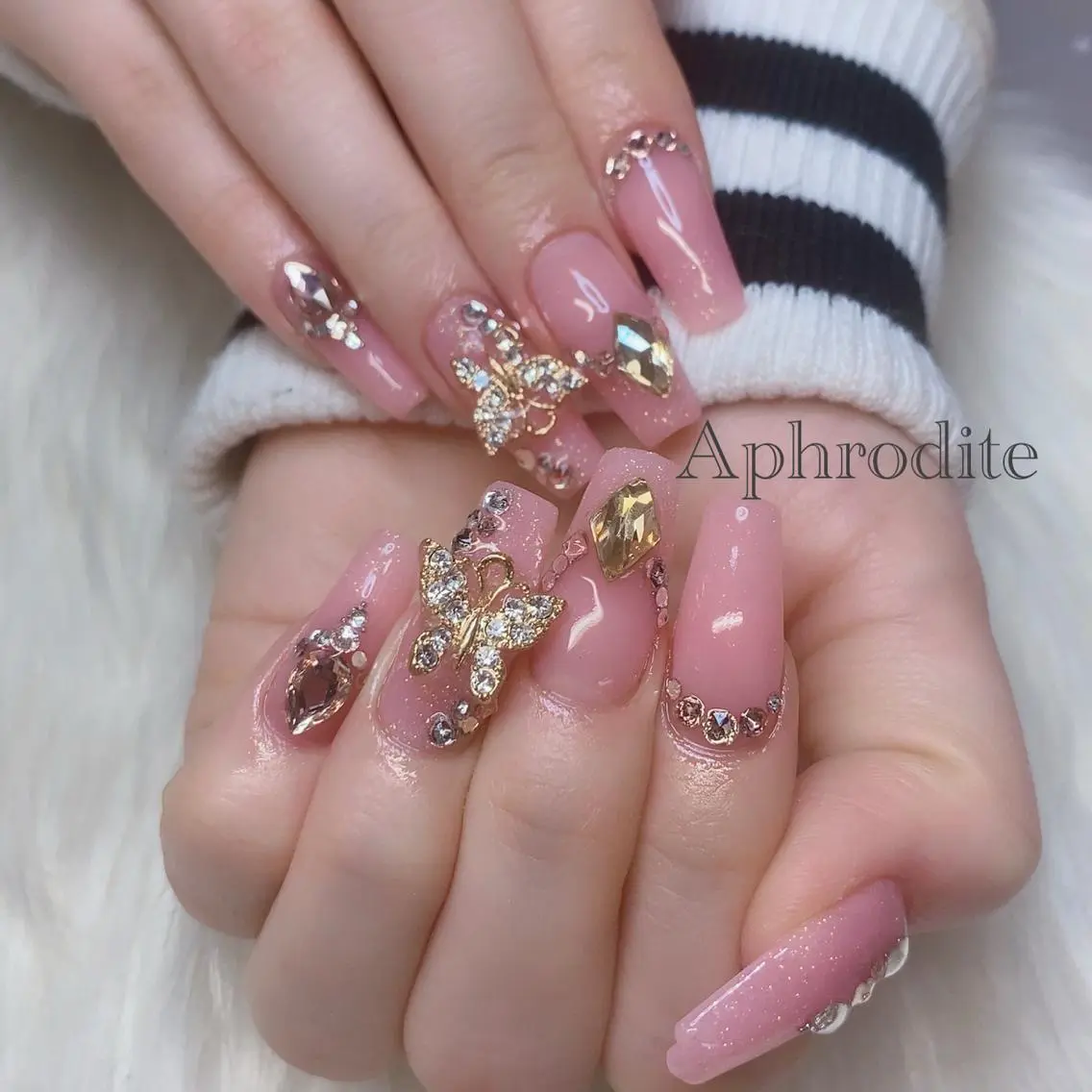 ネイル Aphrodite パラジェル認定サロンのネイルデザイン